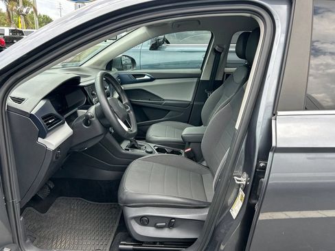 Certified 2022 Volkswagen Taos SE AWD/4WD image 15