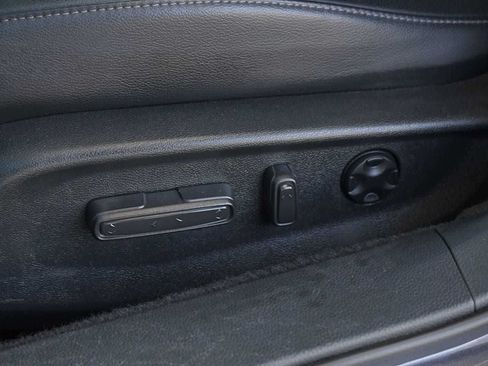 Used 2018 Honda Accord Touring image 12