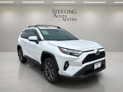 Used 2024 Toyota RAV4 XLE Premium image 3