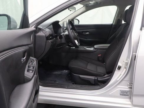 Used 2023 Nissan Sentra SV image 11