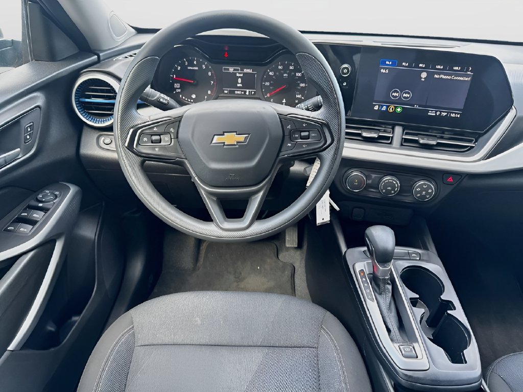 Used 2025 Chevrolet Trax LS FWD image 20