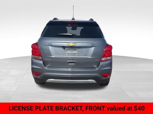 Used 2019 Chevrolet Trax LT w/ LT Convenience Package FWD image 4