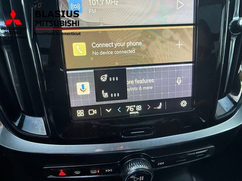 Used 2025 Volvo S60 B5 Core image 30