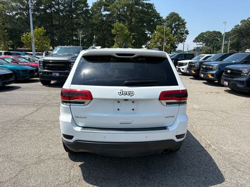 Used 2016 Jeep Grand Cherokee Limited AWD/4WD image 6