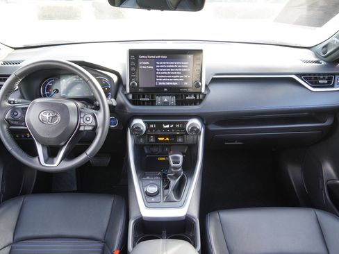 Certified 2022 Toyota RAV4 XSE image 27