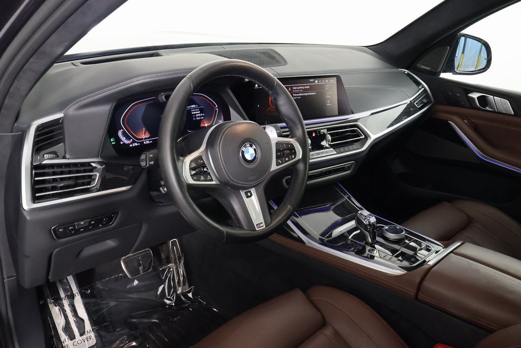 Certified 2022 BMW X7 xDrive40i w/ M Sport Package AWD/4WD image 7