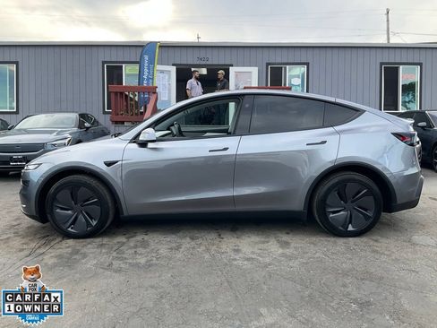 Used 2026 Tesla Model Y Long Range AWD/4WD image 5