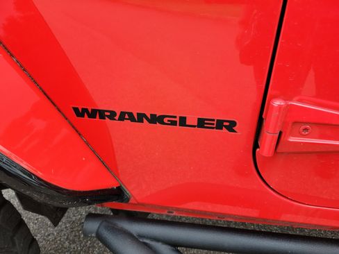 Used 2015 Jeep Wrangler Unlimited Sport w/ Quick Order Package 24S AWD/4WD image 25