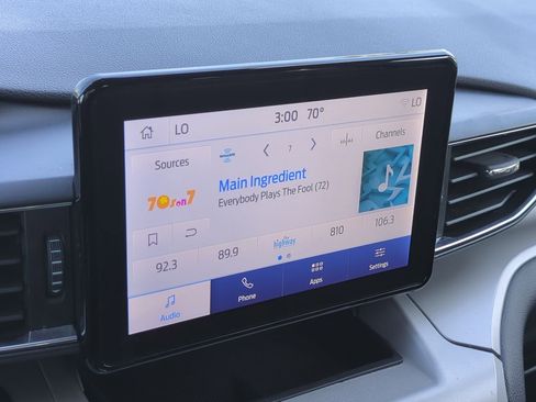 Used 2023 Ford Explorer XLT w/ Equipment Group 202A image 13