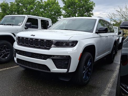 New 2026 Jeep Grand Cherokee L Limited AWD/4WD image 1
