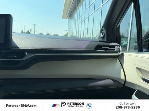 Used 2026 Toyota Sienna Platinum AWD/4WD image 37
