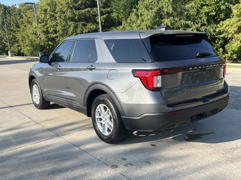 Used 2026 Ford Explorer Active RWD image 7