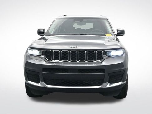 Used 2023 Jeep Grand Cherokee L Laredo image 2