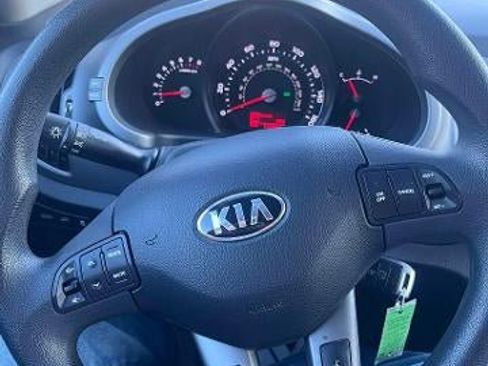 Used 2015 Kia Sportage LX image 12