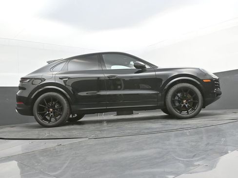 Used 2026 Porsche Cayenne Coupe AWD/4WD image 36