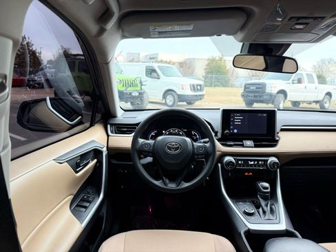 Used 2023 Toyota RAV4 LE image 39