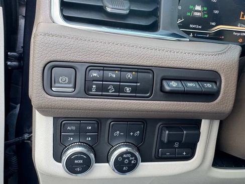 Used 2023 GMC Yukon Denali w/ Max Trailering Package AWD/4WD image 27