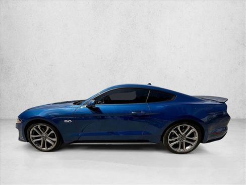 Used 2022 Ford Mustang GT Premium w/ Equipment Group 401A RWD image 4