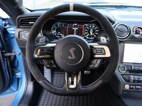 Used 2021 Ford Mustang Shelby GT500 w/ Carbon Fiber Track Pack image 25