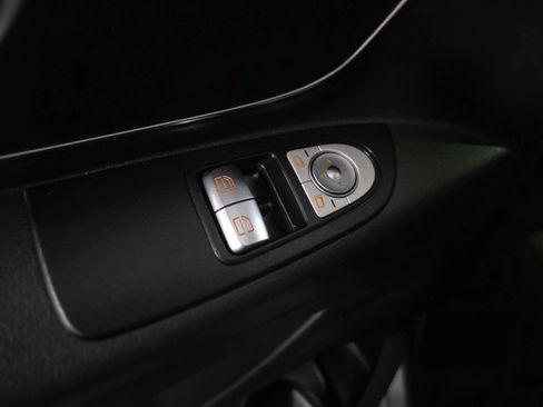 Used 2016 Mercedes-Benz Metris Passenger image 27