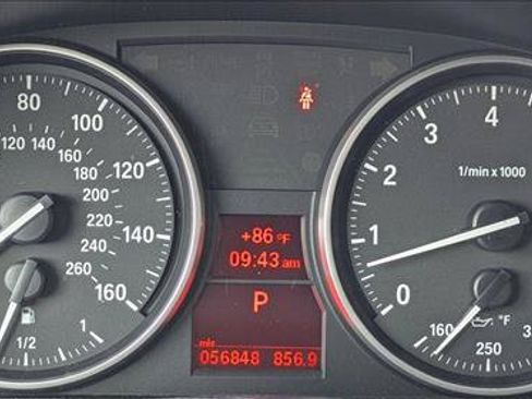Used 2013 BMW 335i Convertible RWD image 11