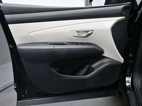 Used 2025 Hyundai Tucson SEL AWD/4WD image 9