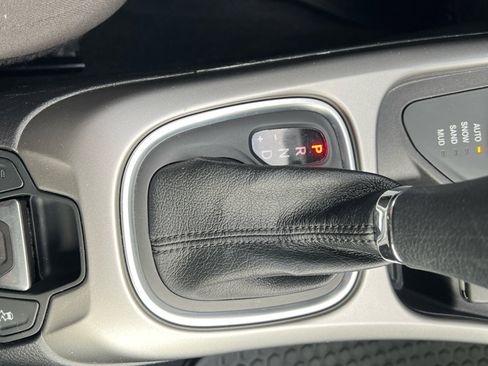 Used 2021 Jeep Compass Sport w/ Cold Weather Group image 25