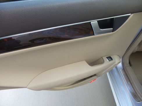 Used 2013 Mercedes-Benz C 250 Sport image 48