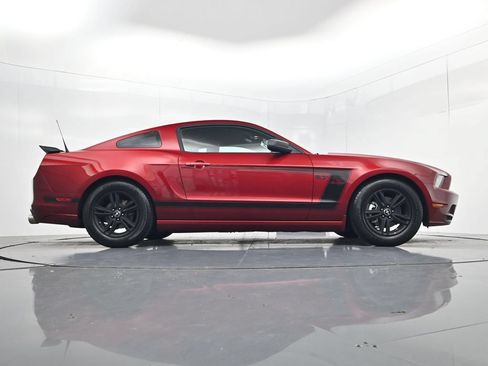 Used 2014 Ford Mustang Coupe RWD image 38