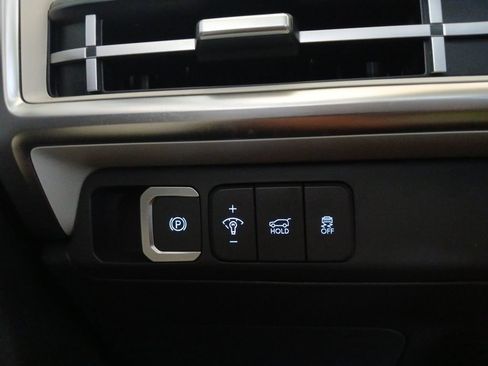 Used 2025 Hyundai Santa Fe SEL FWD image 19