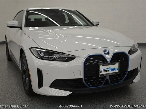 Used 2022 BMW i4 eDrive40 image 6