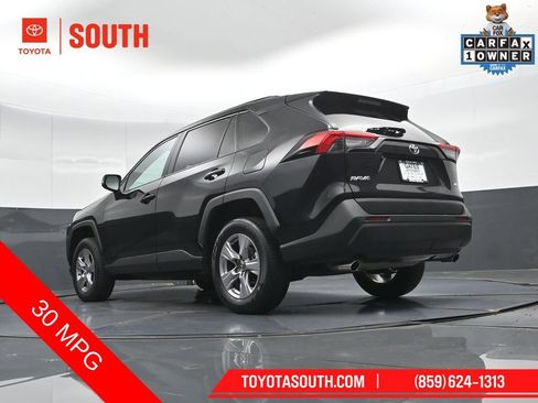 Used 2025 Toyota RAV4 XLE FWD image 42