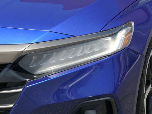 Used 2022 Honda Accord Sport image 8