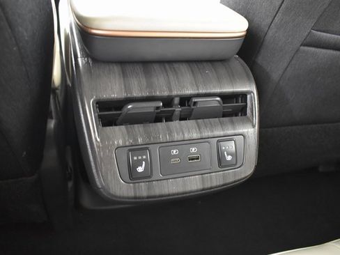 Certified 2024 Nissan Ariya AWD image 28