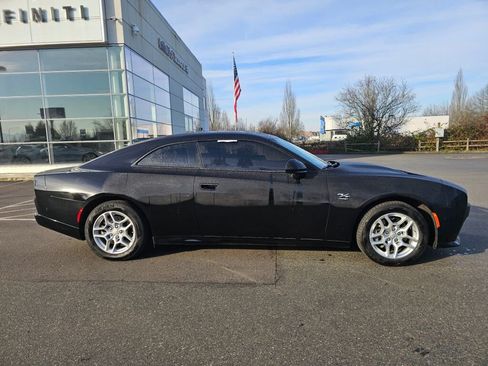 Used 2025 Dodge Charger R/T w/ Quick Order Package 25M R/T image 8