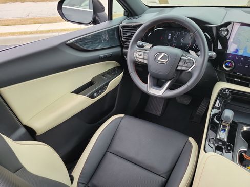 Used 2024 Lexus NX 250 FWD w/ Cold Area Package image 18