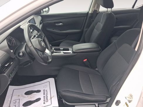 Used 2025 Nissan Sentra SV w/ All-Weather Package FWD image 9