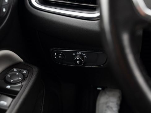 Used 2019 Chevrolet Equinox LT image 13