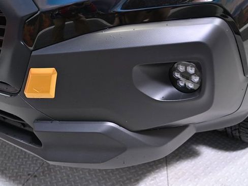 Used 2025 Subaru Crosstrek 2.5i Wilderness w/ Wilderness Package image 19