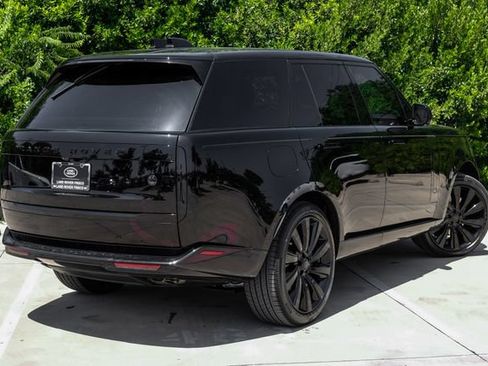 New 2026 Land Rover Range Rover SV AWD/4WD image 9
