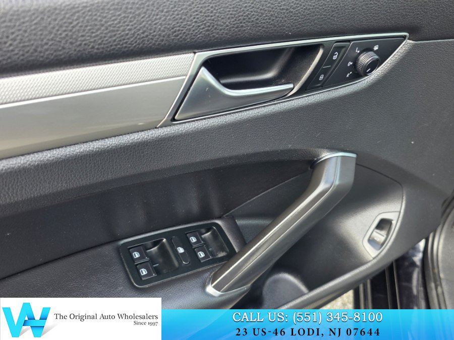 Used 2019 Volkswagen Passat 2.0T Wolfsburg w/ Wheels & Sunroof Package FWD image 15