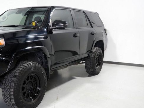 Used 2021 Toyota 4Runner TRD Off-Road Premium w/ Moonroof Package AWD/4WD image 43