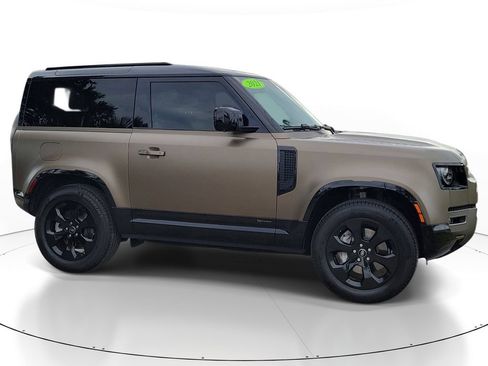 Used 2021 Land Rover Defender 90 X-Dynamic S AWD/4WD image 2