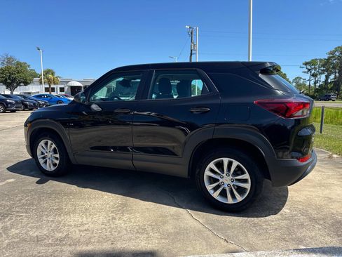 Used 2023 Chevrolet TrailBlazer LS FWD image 5