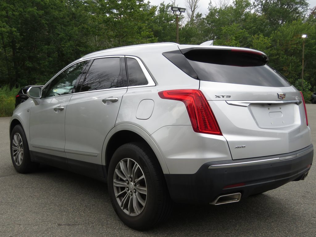 Used 2017 Cadillac XT5 Luxury w/ Driver Awareness Package AWD/4WD image 7