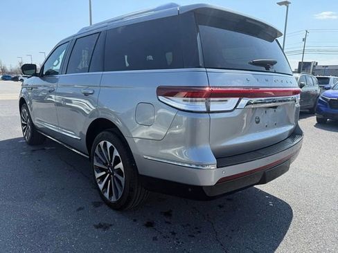 Used 2024 Lincoln Navigator Reserve image 9