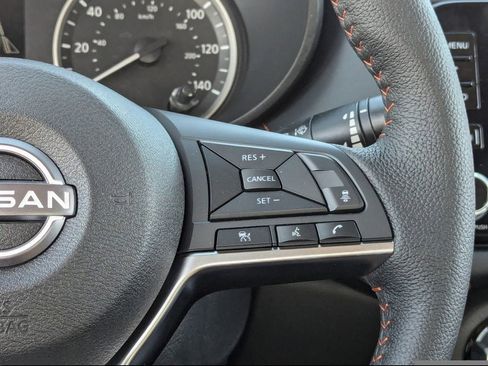New 2025 Nissan Versa SR FWD image 24