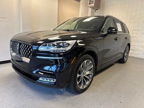 Used 2023 Lincoln Aviator Grand Touring w/ Equipment Group 301A AWD/4WD image 13