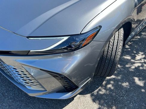 Used 2026 Toyota Camry XLE AWD/4WD image 3