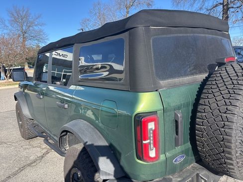 Used 2022 Ford Bronco Wildtrak image 8